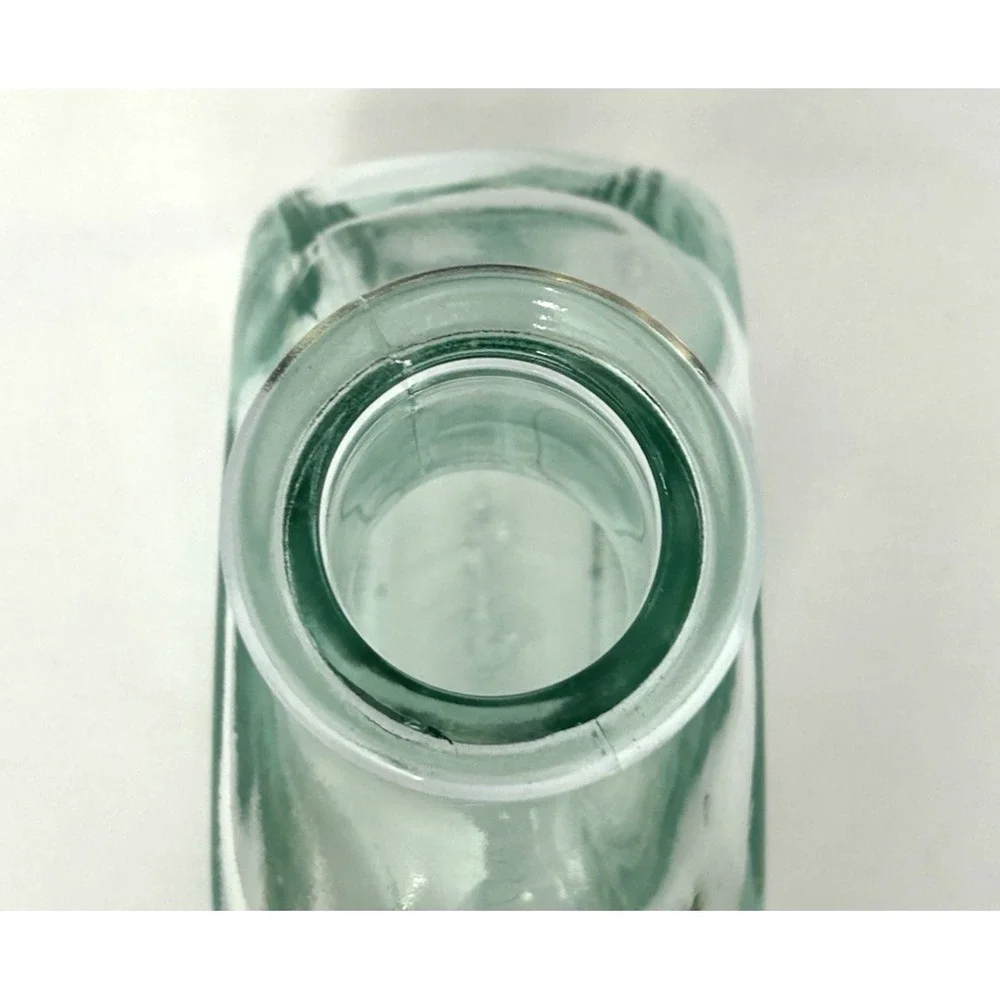 Green Glass Decanter Bottle Made in Italy Plastic Stopper 10